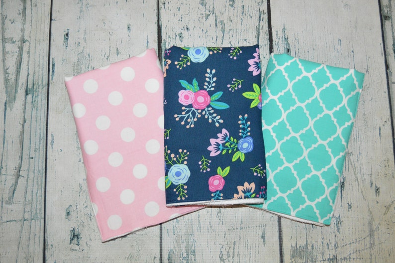 Personalized Baby Burp Cloth Set Floral Fabric Burp Cloth set of 3 Pesonalized Flower Girls Burp Cloths