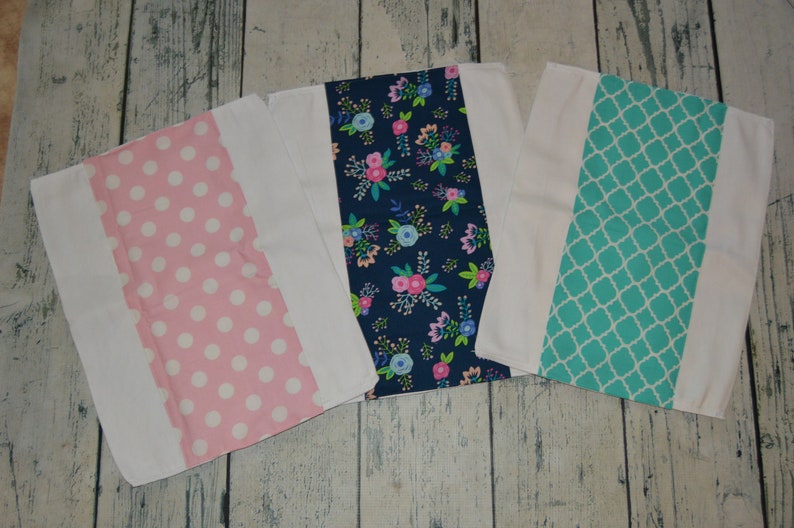 Personalized Baby Burp Cloth Set Floral Fabric Burp Cloth set of 3 Pesonalized Flower Girls Burp Cloths
