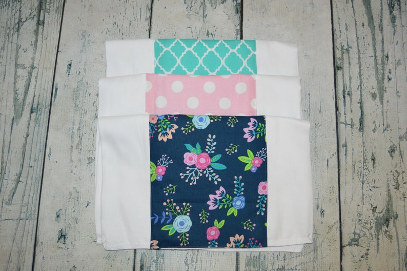 Personalized Baby Burp Cloth Set Floral Fabric Burp Cloth set of 3 Pesonalized Flower Girls Burp Cloths