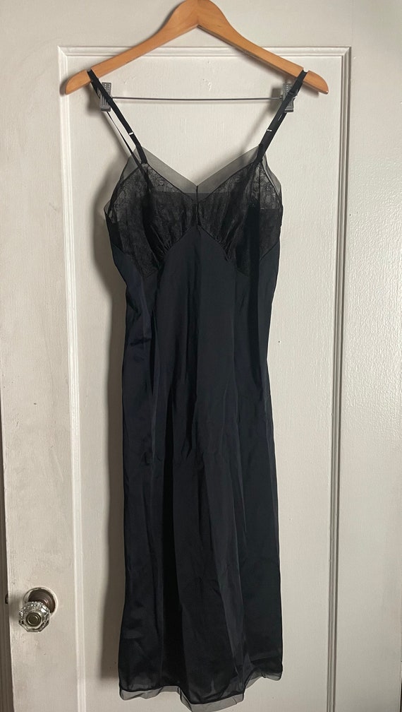 Henson 60s vintage black full slip with lace sz. 3