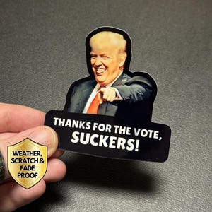 Obrigado pelo voto, OTÔPICOS! Adesivo Trump | Decalque de preço de inflação anti-Trump rindo e apontando, adesivo de bomba de gasolina e produtos Trump