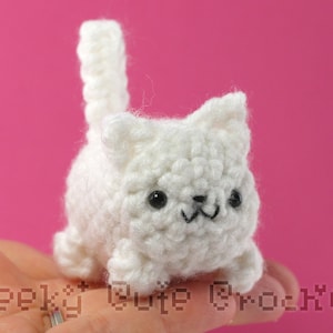 White Kitty Cat Yama Amigurumi Crochet Stuffed Plush Desk Toy