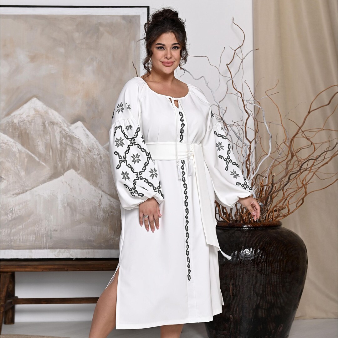 Sleeveless Emblished Midi Length Dress