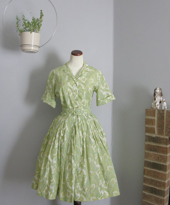 Vintage 50s 60s Day Dress green paisley