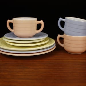 set of 9 little hostess Hazel atlas pieces