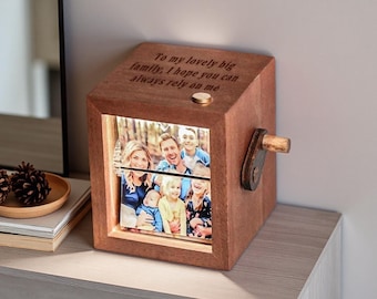 Familie Flip Foto Box, Benutzerdefinierte Holz Foto Geschenk, personalisierte Erinnerung Box, Flip Foto Reel für Eltern, Familien Andenken Geschenk
