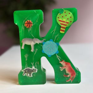 resina, epoxi, letra de epoxi, lámpara de letras, lámpara de noche, juego, juego de resina, juego colorido, juego especial, regalo especial, epoxi especial, epoxi colorido