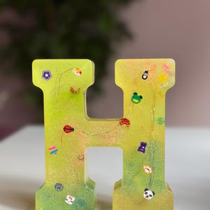 resina, epoxi, letra de epoxi, lámpara de letras, lámpara de noche, juego, juego de resina, juego colorido, juego especial, regalo especial, epoxi especial, epoxi colorido