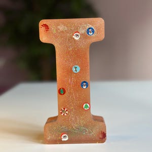 resina, epoxi, letra de epoxi, lámpara de letras, lámpara de noche, juego, juego de resina, juego colorido, juego especial, regalo especial, epoxi especial, epoxi colorido