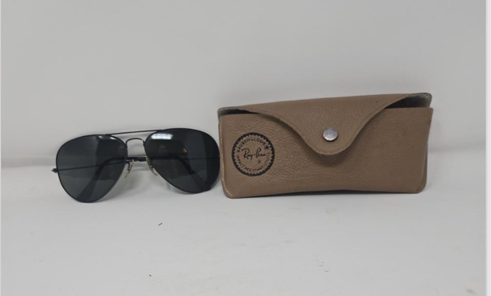 Vintage 1970s Ray Ban Aviator Pilot Outdoorsman Sunglasses W  display picture 1