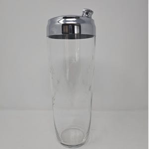 Vintage Large MCM Star Engraved Cut Glass Martini Cocktail Shaker Chrome Top 11"
