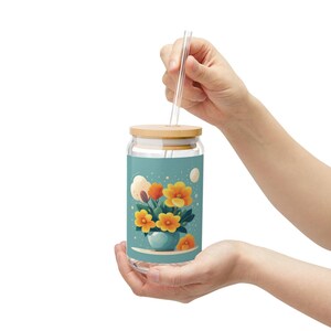 16oz Floral Sipper Glass: Decorative Drinking Tumbler, Mother's Day Gift, Spring-Inspired Glassware
