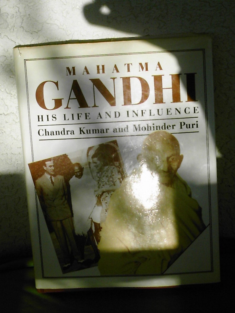 Mahatma Gandhi hardcover book by Kumar and Puri image 1