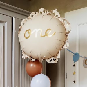 COLLEZIONE TEDDY - Palloncino in foil ONE con volant, numero 1, primo compleanno