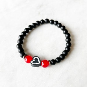 Black Heart Bracelet. Matte Black Beaded Bracelet. Beaded Jewelry. Stackable Bracelet. Red and Black Jewelry.Valentines Jewelry.Gift for her