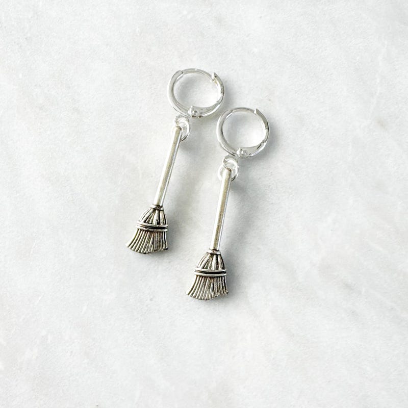 Witches Cameo Earrings Costume Accessories main image 0