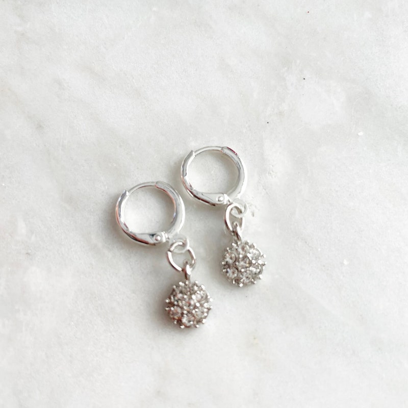 Simple Rhinestone Oval Earrings main image 0