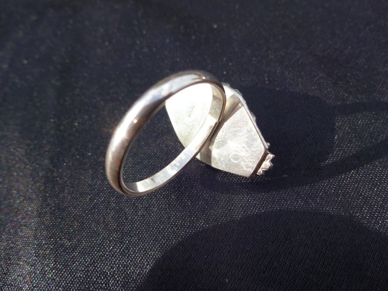 Size 9 Sterling Silver Smiling Sun Themed Mexican Jelly Opal Ring FREE RESIZING