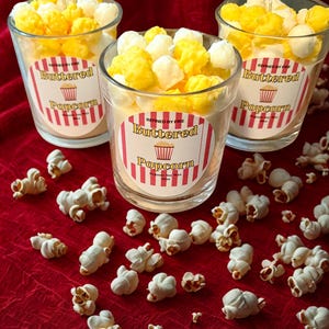 Butterpopcorn Kerze