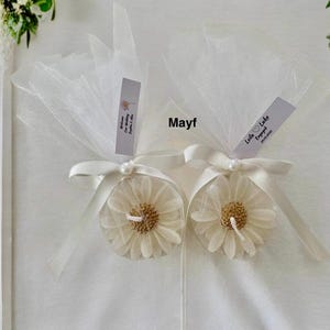 Candela profumata personalizzabile a forma di margherita per matrimonio, bomboniera per compleanno, baby shower, battesimo, matrimonio, damigella d'onore, regalo per gli ospiti, candela Nikkah.