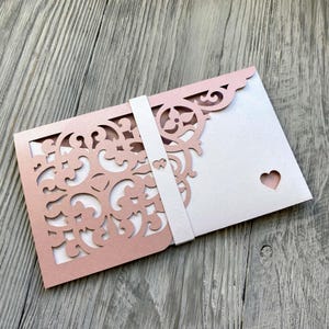 ケルトの飾りが付いた Svg 現金封筒テンプレート、Cricut ベリーバンド レーザー カットのウェディング ギフト マネー ホルダー、ペーパーカット バースデー カード、cdr、ai、dxf