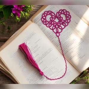 Tatted lace heart bookmark - cotton lace work bookmark - book readers - lace bookmark - gifts for book lovers - tatting