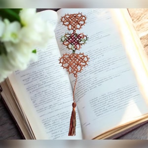Tatted lace heart trio bookmark - cotton lace work bookmark - book readers - lace bookmark - variegate thread - gifts for book lovers