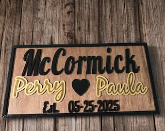 Targa personalizzata con cognome, regalo di nozze, regalo di anniversario, regalo di fidanzamento, addio al nubilato, targa in legno per matrimonio, targa con nome a forma di cuore
