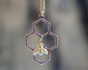 Honeybee Honeycomb Necklace Beekeeper Bee Jewelry Beehive Busy Bee Queen Bee Pendant Gift for Her Bumblebee Necklace Geometric