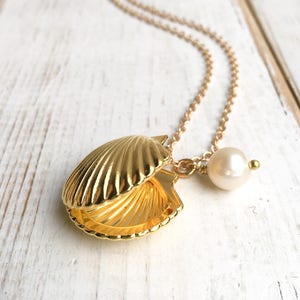 Gold Shell Locket Necklace Seashell Necklace Freshwater Pearl Necklace Bridesmaid Gift Pearl Summer Wedding Beach Mermaid Gift for Her