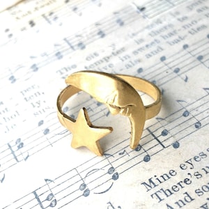 Moon and Star Ring Gold Celestial Astrology Ring Man in the Moon Crescent Moon Girlfriend Ring Boyfriend Ring