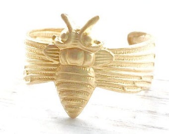 Moth Ring Vintage Bee Ring Gold  Insect Bug Ring Fairy Ring Woodland Steampunk Wasp Ring