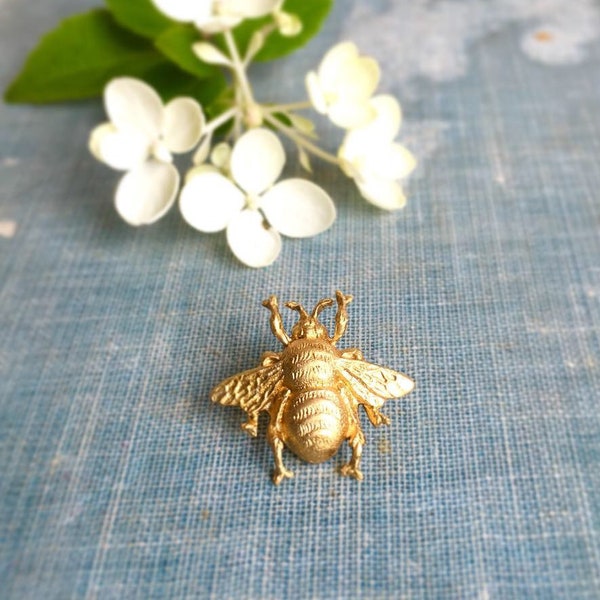 Bumblebee Brooch Tiny Gold Bee Tie Tack Honeybee Pin Gold Bee Lapel Pin Woodland Jewelry Garden Wedding Insect Boutonniere Lapel Pin