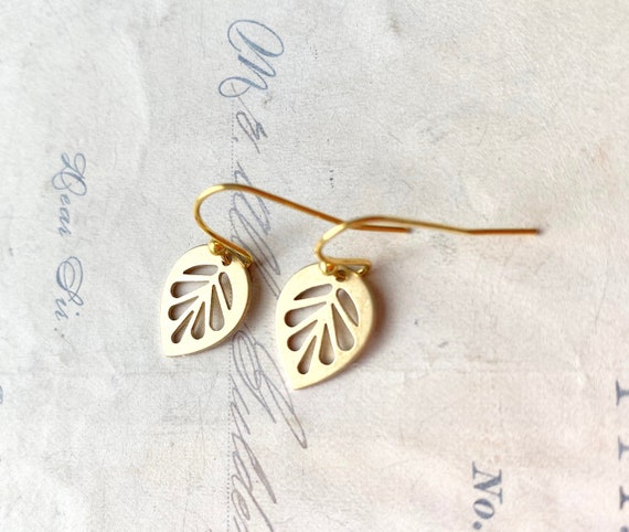 Etsy leaf earrings deals