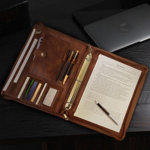 Portfólio de couro personalizado com 3 anéis, fichário A4 Padfolio, capa para bloco de notas recarregável, capa para laptop com nome personalizado, presente de volta às aulas