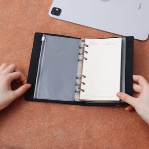 Spersonalizowana skórzana okładka książki A6, wymienny notatnik, spersonalizowany skórzany notatnik, etui na planer 7,5*4,9", wyjątkowy prezent podróżny dla kobiet
