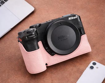 Custodia in pelle per fotocamera Nikon Z50 II, borsa per fotocamera Z30, base per fotocamera con mezza copertura, copertura per fotocamera con tracolla rimovibile, regalo per fotografo per lei