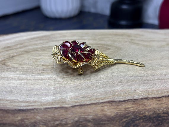 Vintage Bezel Set Ruby Red Rhinestone Flower Broo… - image 8