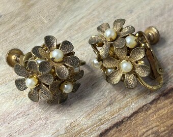 Vintage Signed Miriam Haskell Gold Petal and Faux Pearl Cluster