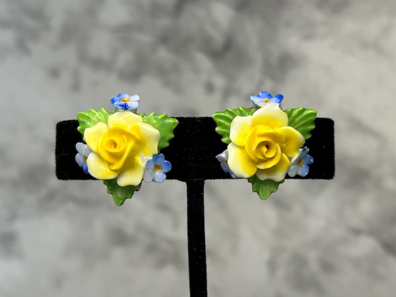 Boucles D’oreilles Anciennes Clip En Porcelaine Fleurie – Style Début 1900, Couleur Orangée