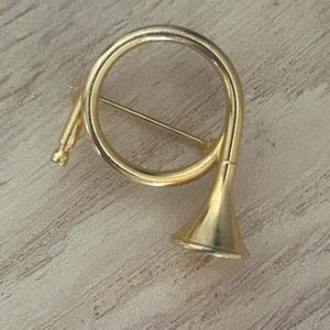 Vintage Mid Century Minimalist Gold Tone French Horn Brooch