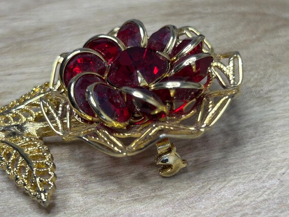 Vintage Bezel Set Ruby Red Rhinestone Flower Broo… - image 5