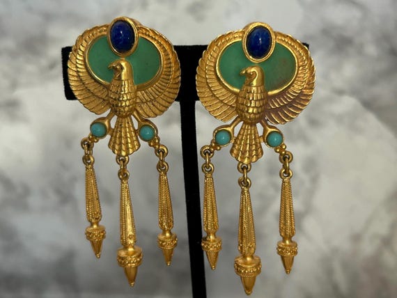 Vintage Elizabeth Taylor for Avon Cleopatra Egyptian Revival Clip