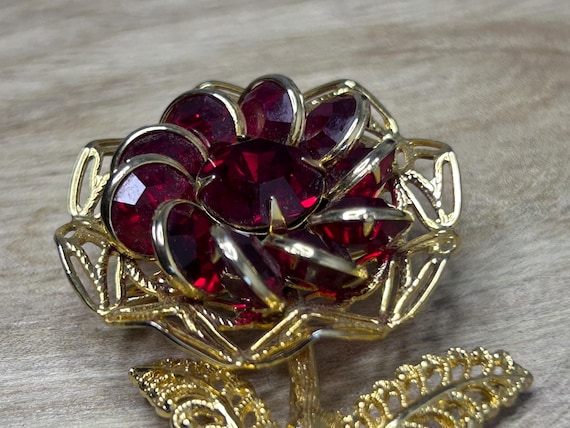 Vintage Bezel Set Ruby Red Rhinestone Flower Broo… - image 6