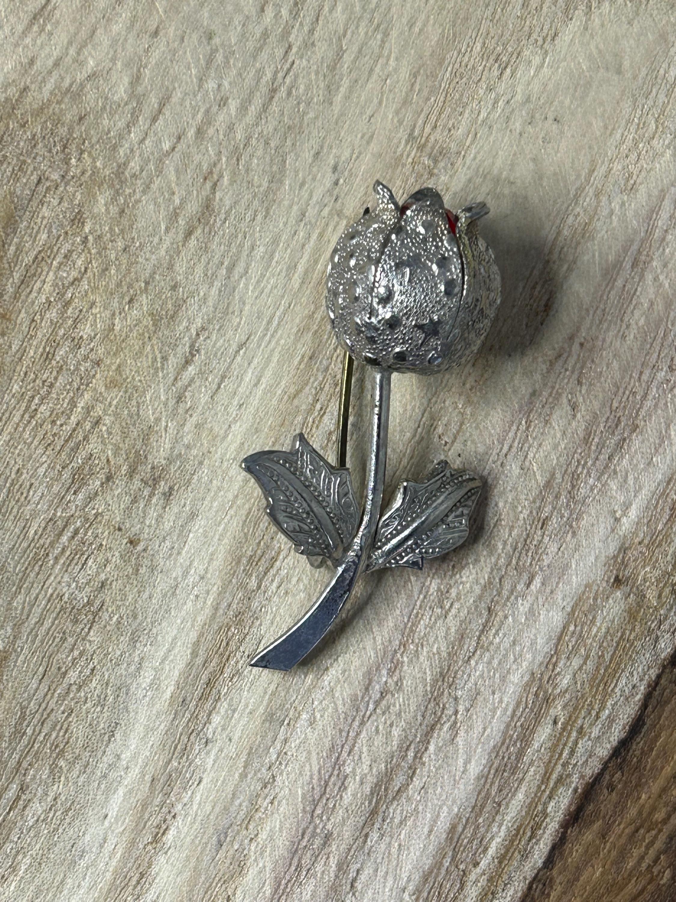 Broche Ancienne Argentée - Sautoir Chardon - Style Antique - Occasion Bon état