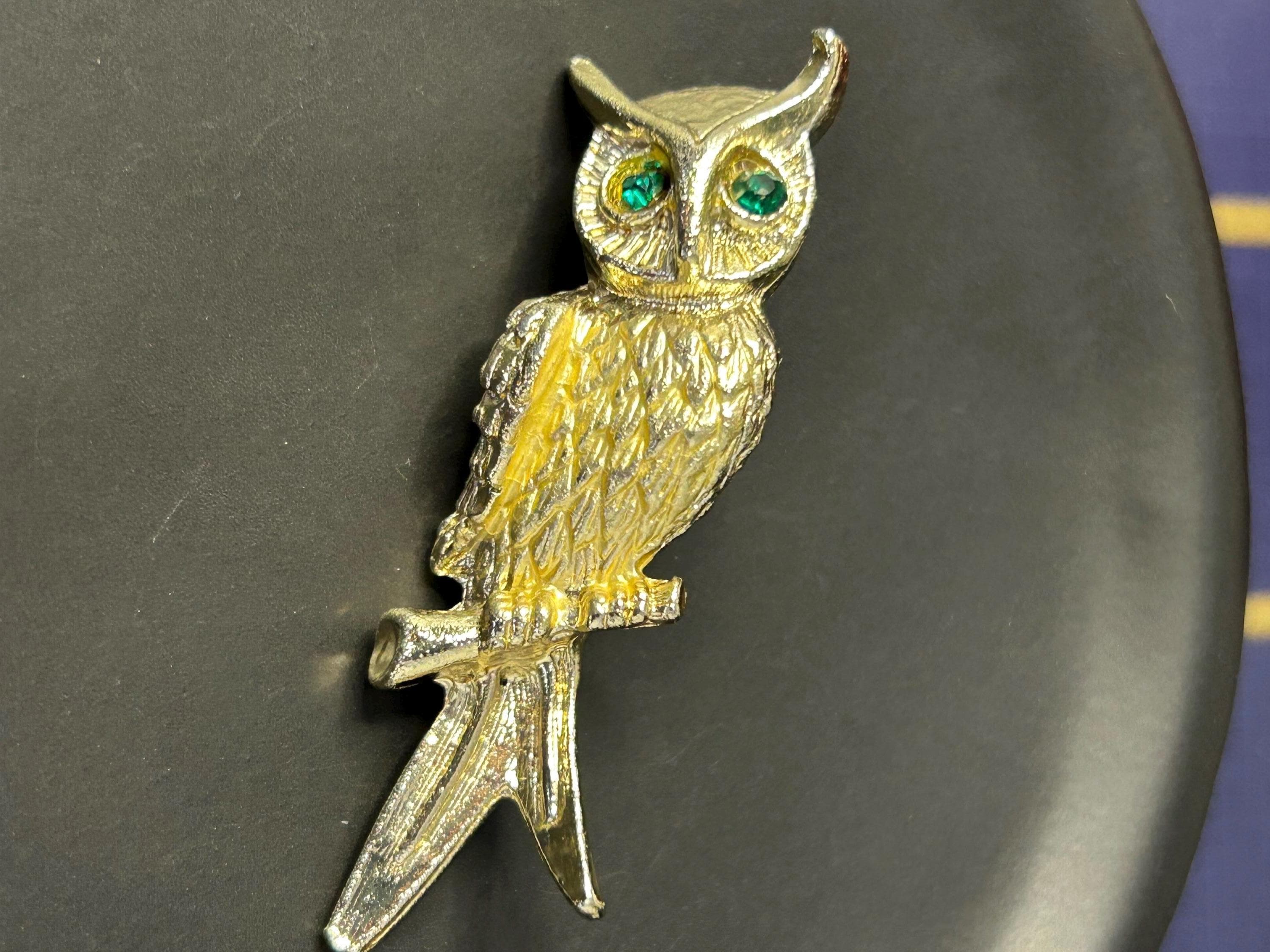 Vintage Mid-century Owl Brooch: Gold Tone With Emerald Rhinestone