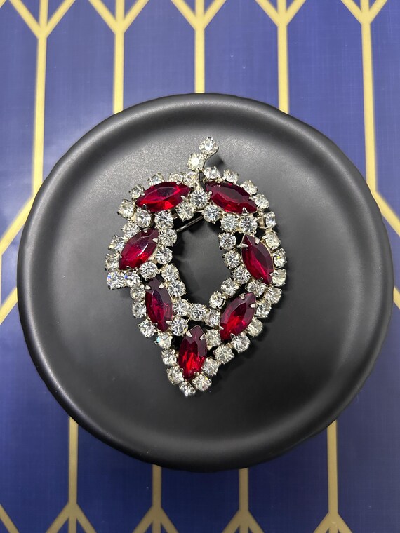 Vintage Ruby Red and Clear Rhinestone Leaf Brooch - image 7