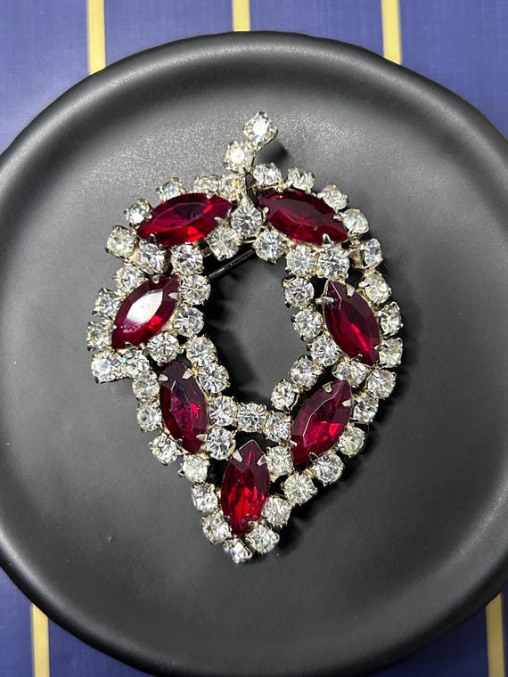 Vintage Ruby Red and Clear Rhinestone Leaf Brooch - image 3