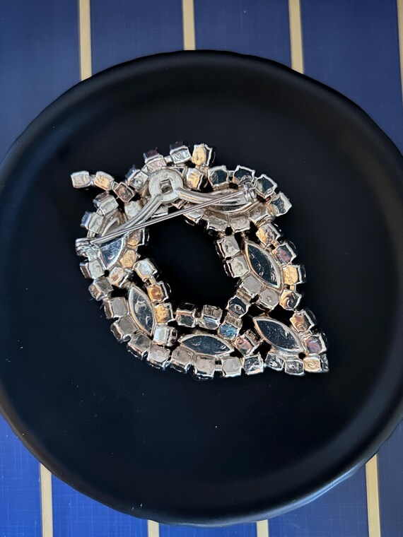 Vintage Ruby Red and Clear Rhinestone Leaf Brooch - image 8