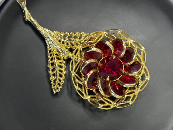 Vintage Bezel Set Ruby Red Rhinestone Flower Broo… - image 13